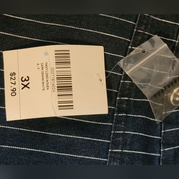 Denim Pinstriped Crop & Pant Set - Picture 8 of 8